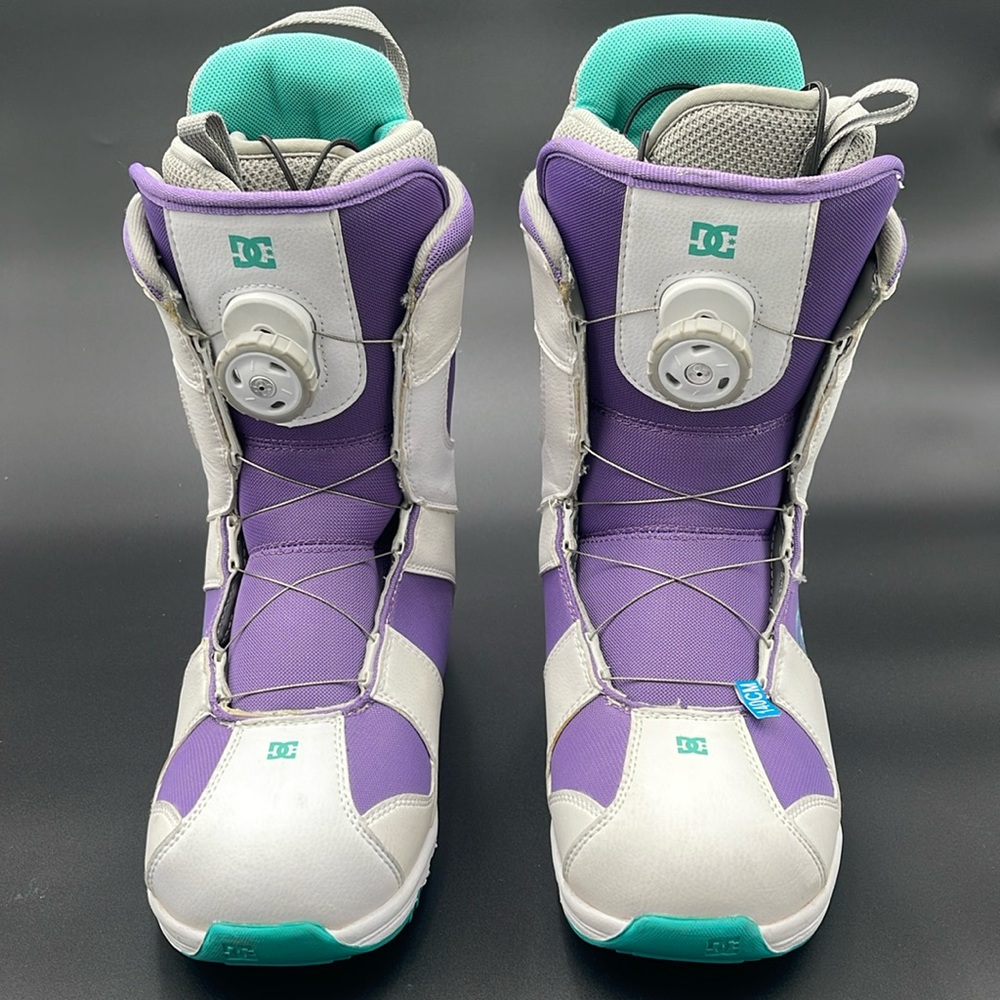 Brand New DC Snow Board Boots - white & purple. women size 140cm